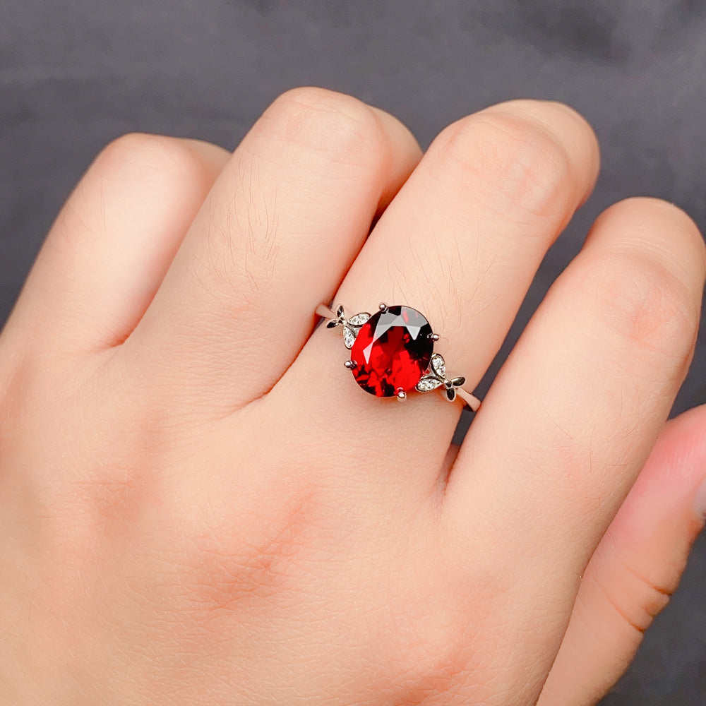 Elegant Natural Garnet Ring in 925 Sterling Silver – Luxury Adjustable Gemstone Ring, Perfect Gift for Valentine’s, Mother’s Day, Thanksgiving & Christmas