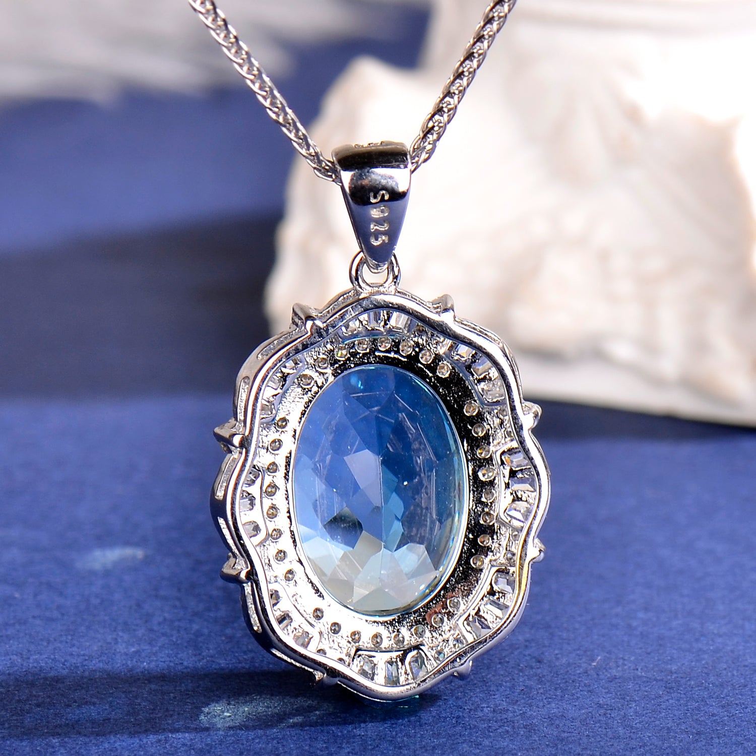 Natural Blue Topaz Oval Pendant Necklace in S925 Sterling Silver – Elegant Sky Blue Gemstone Halo Necklace for Women – Gift for Birthday, Anniversary & Christmas