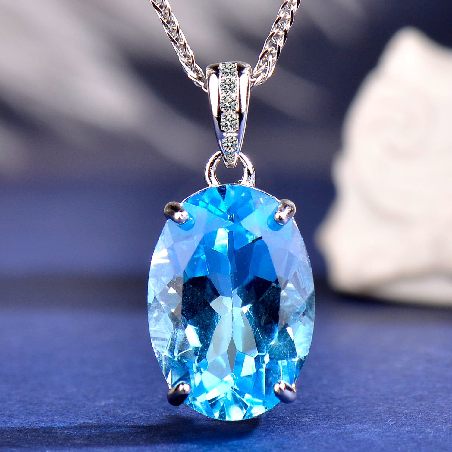925 Sterling Silver Blue Topaz Pendant Necklace for Women – Elegant Gemstone Jewelry Gift for Her