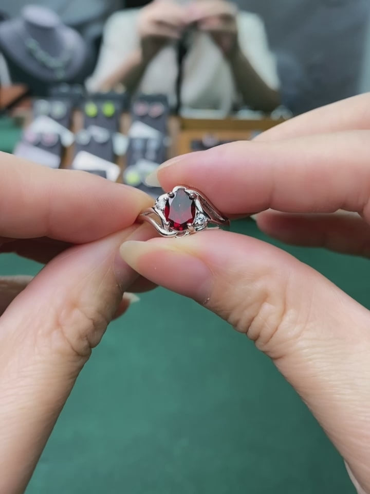 Elegant 6x8mm Oval Natural Red Garnet Ring in S925 Sterling Silver, Vintage Gemstone Jewelry Gift for Mom, Wife, Christmas & Mother's Day
